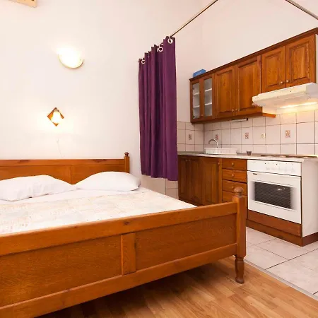 Pensión Skarpa 1601 Rogoznica (Sibenik-Knin)