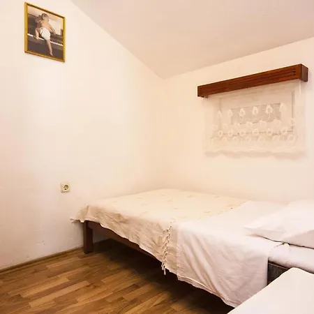 Skarpa 1601 Rogoznica (Sibenik-Knin)