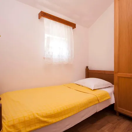 Skarpa 1601 Rogoznica (Sibenik-Knin)