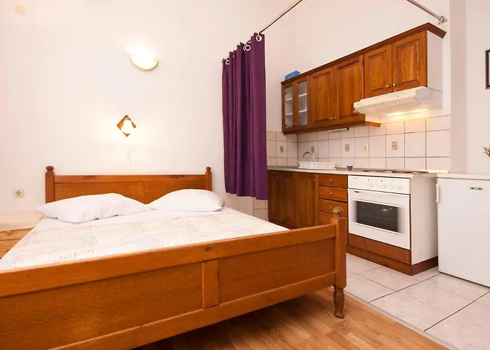 Gasthuis Skarpa 1601 Rogoznica (Sibenik-Knin)