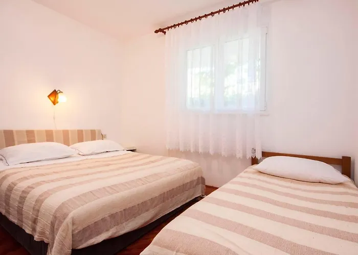 Guest house Skarpa 1601 3*