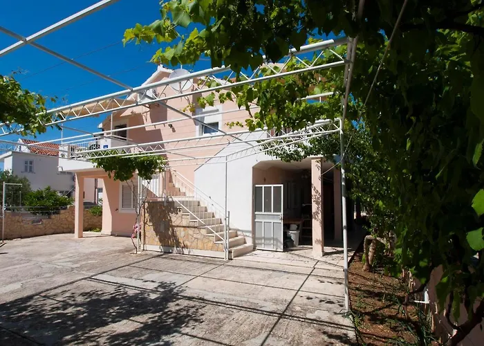 Gasthuis Skarpa 1601 3*